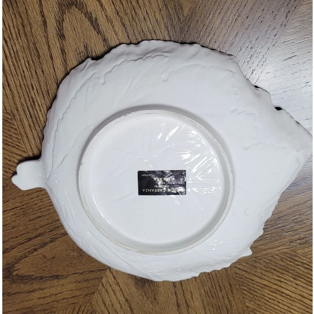 Mikasa Victor Carranza White Ceramic Leaf Trinket Jewelry tray Japan